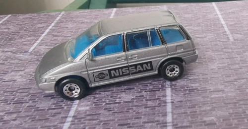 Matchbox nissan prairie grey - matchbox,