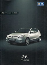 Hyundai i30 Hatchback & Estate 2009-11 UK Market Brochure Comfort Style Premium