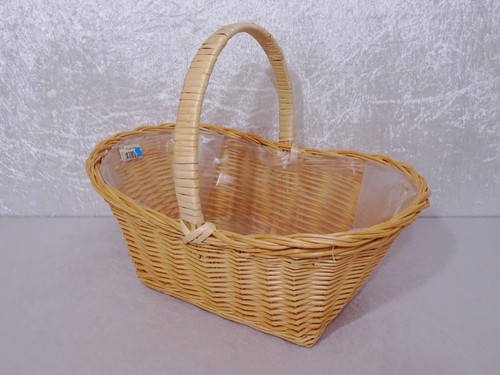 Wicker shopping basket - shopping,