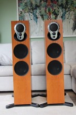 Linn Akurate 242 speakers in Cherry, near MINT condition from Krescendo HiFi
