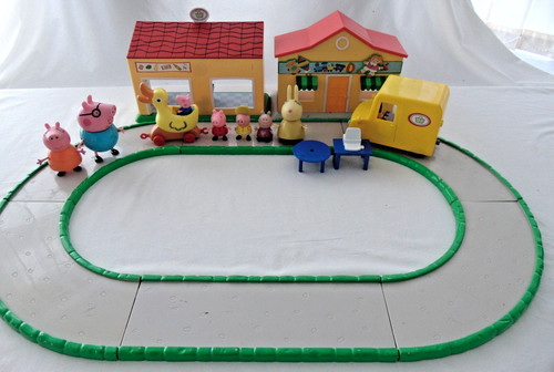 Peppa pig roadway - peppa, roadway,