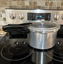 Presto 409A Pressure Cooker