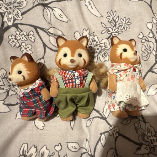 Sylvanian families red panda - sylvanian,