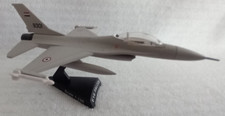 F16 FALCON Diecast Metal Airplane - Scale 1:126 - Excellent Condition
