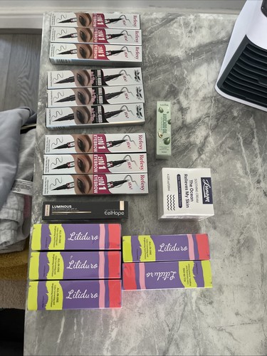 Job lot makeup - job,