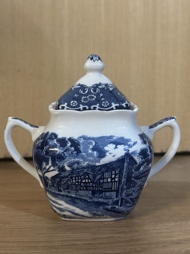 Vintage lidded sugar bowl - vintage,
