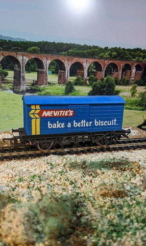 Vintage hornby gauge model - oo,