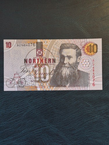 Ten pound note 10 - pound, –