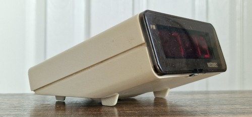 Metamec electronic alarm clock - metamec,