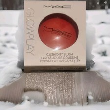 MAC Glowplay Cushiony Blush