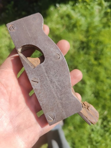 Small bespoke hand - small, shoulder