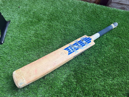 Newbery player junior cricket - newbery,