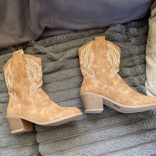 Women beige suede cowboy - women’s,