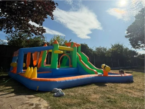 Large inflatable bounce house - large,