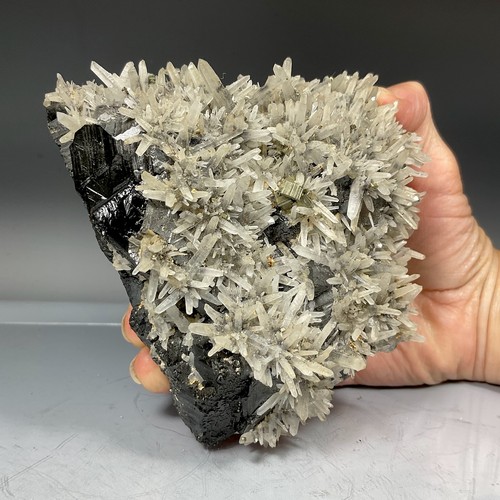 Rocks quartz sphalerite - -,