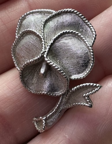Vintage trifari textured - vintage,