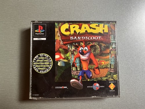 Crash bandicoot play station - crash,