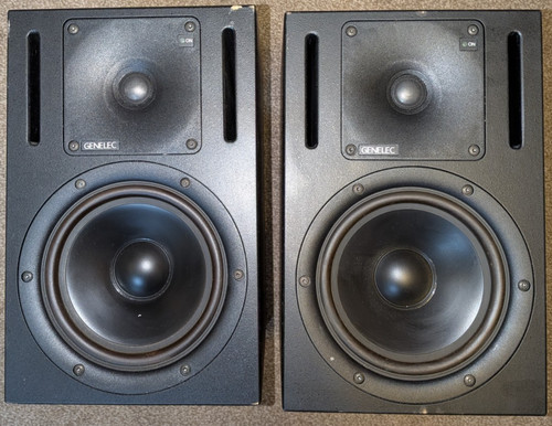 Pair genelec 1030a - 1030a, bi