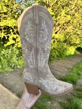 Beige Embroidered Western