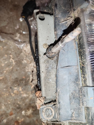 Volvo v70 2002 headlight wiper - volvo,