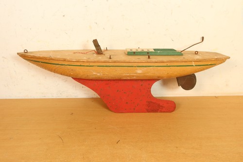 Vintage pond yacht early model - yacht,