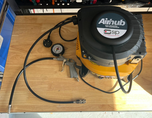 Airhub wall mounted direct - airhub, wall-mounted
