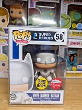 Funko POP! DC White Lantern Batman #58 Glow in the Dark Fugitive Toys Protector