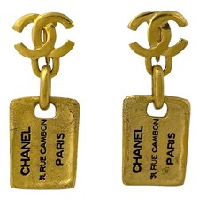 CHANEL (Interlocking) CC logo  Earrings Logo Swing 31 RUE CAMBON Earrings Go...