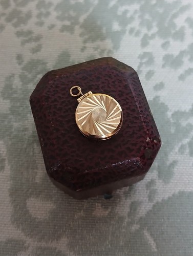 Vintage goldtone art - vintage,