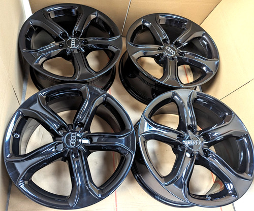 Genuine gloss black - gloss, audi