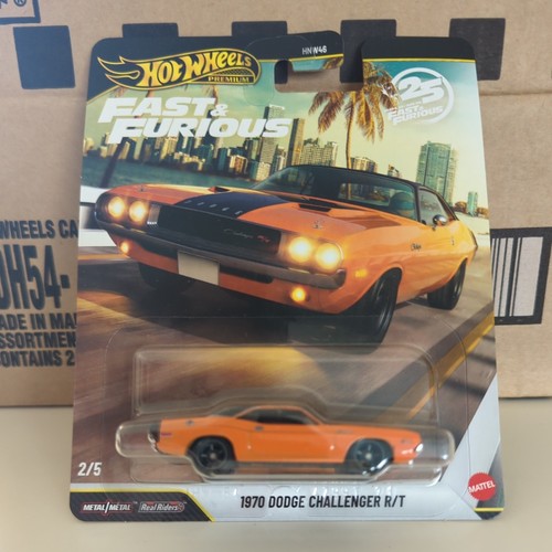 Hot wheels premium - hot, and