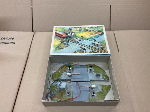 Kibri scale level crossing - scale,