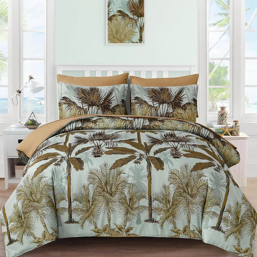 Tropical green palm - tree, king
