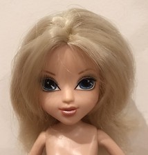 Moxie Girlz Avery Doll with Boots - Nude - 2009 - MGA