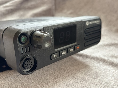 Motorola dm4400 uhf digital - dm4400,