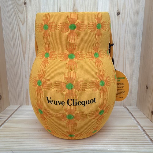 Veuve clicquot champagne - veuve,