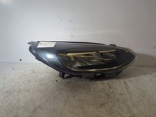 Ford Fiesta Mk8 Titanium Hatchback 5 Door 2017-2023 Headlight passenger Side P69