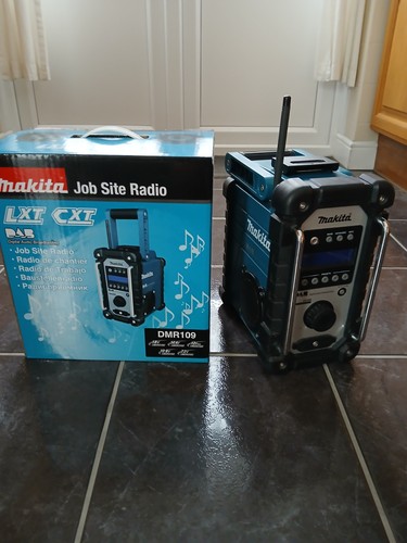 Makita radio 18v lxt - 18v,