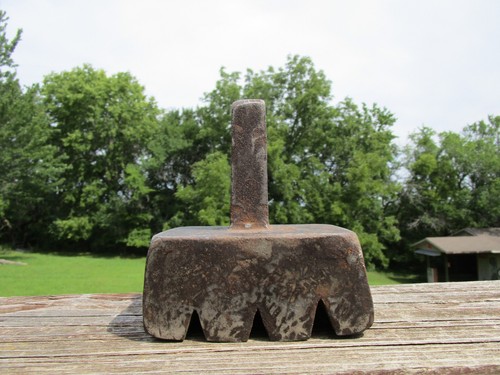Vintage old anvil fluting - ,