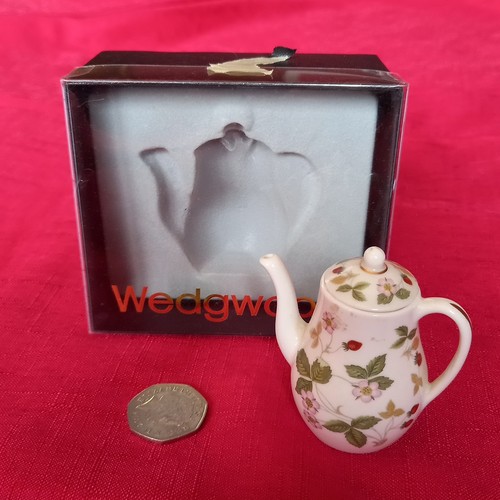 Boxed miniature wedgwood wild - boxed,