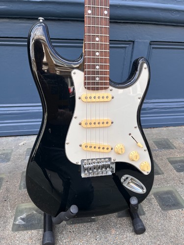 Unbranded stratocaster very - stratocaster,