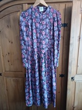 Vintage floral pattern Laura