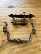 Aged old brass cupboard pulls & drawer handles. Solid brass. 8 handles, 16 pulls