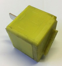 Land Rover (90-05) 4-Pin Yellow Relay 93BG-14N089-B1B BA V23136-B1-X33 40A
