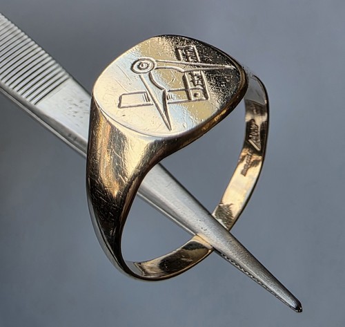 9ct yellow gold engraved - 9ct,