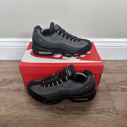 Men size nike - 8.5,