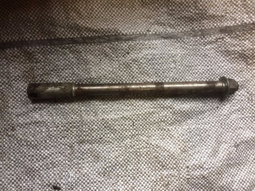 Kawasaki gpz1100 front wheel - a,