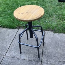 INDUSTRIAL-STYLE, ADJUSTABLE-HEIGHT BAR STOOL WITH GUN METAL FINISH & PINE SEAT 
