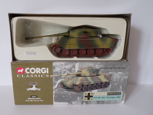 Corgi fighting vehicles 66601 - corgi,