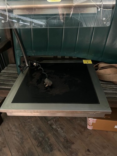 Carvery unit station grundy - /,